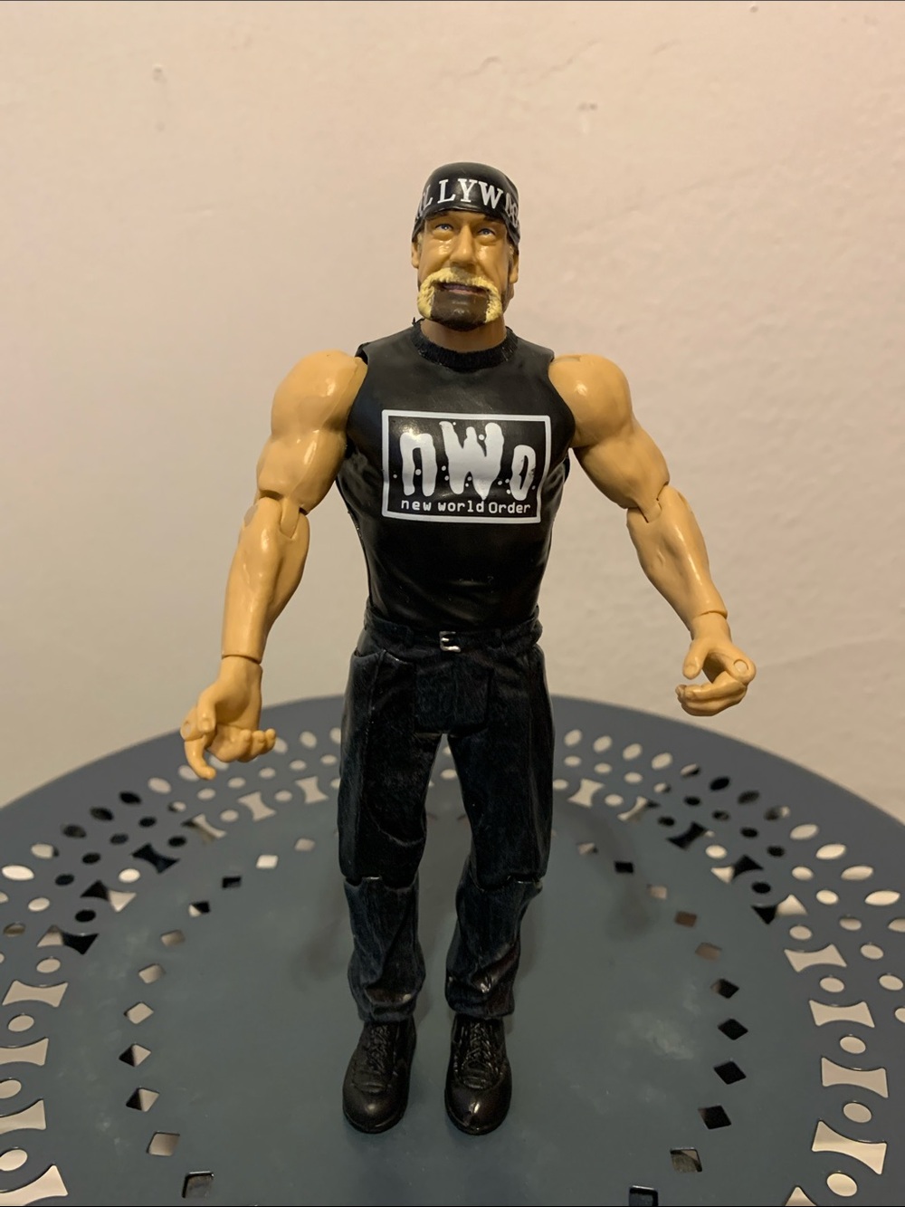 Hollywood Hulk Hogan 2001 WWE Jakks Pacific R3 Tech Figure